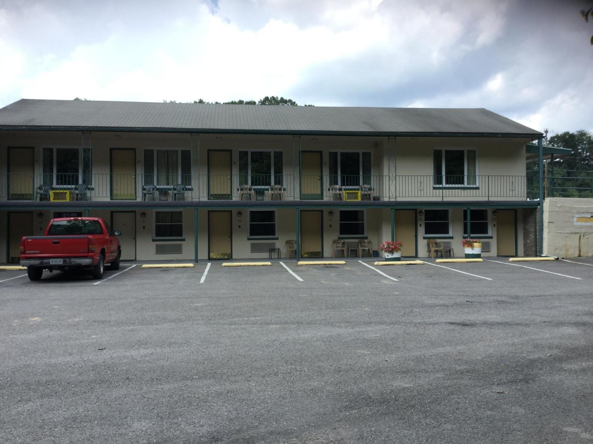 Mahoning Inn Lehighton Exterior photo